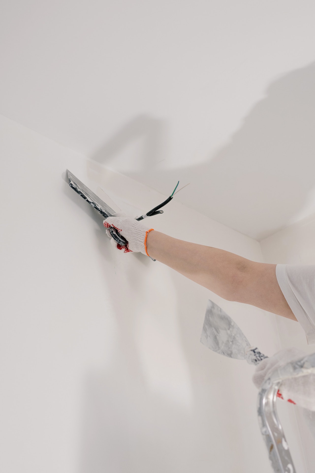 skimcoating a wall before painting